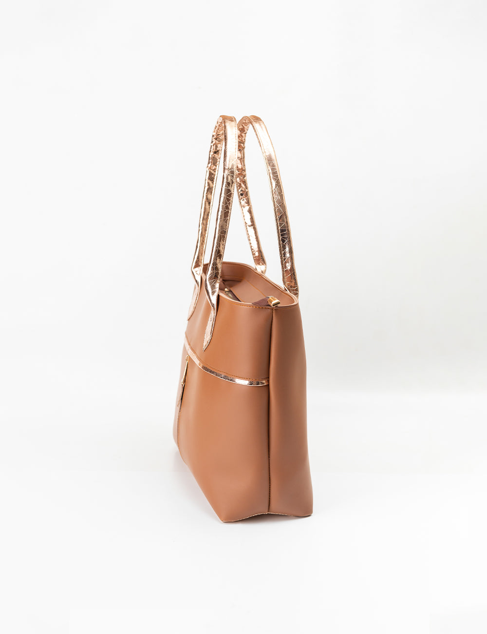 Chic Caramel Tote with Exquisite Metallic