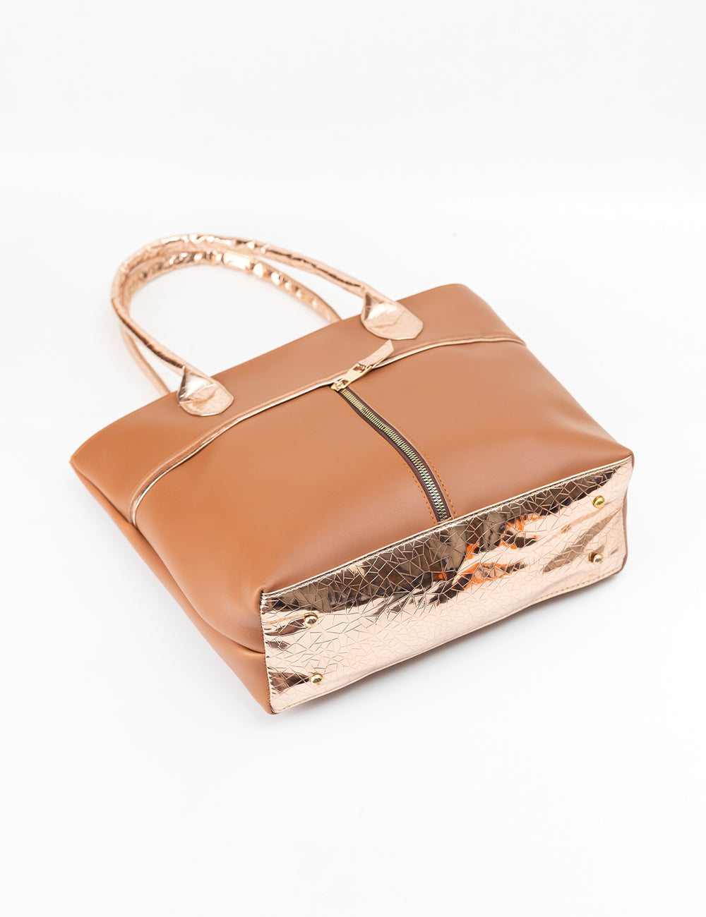 Chic Caramel Tote with Exquisite Metallic